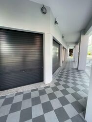 Sims Avenue (D14), Retail #531647681